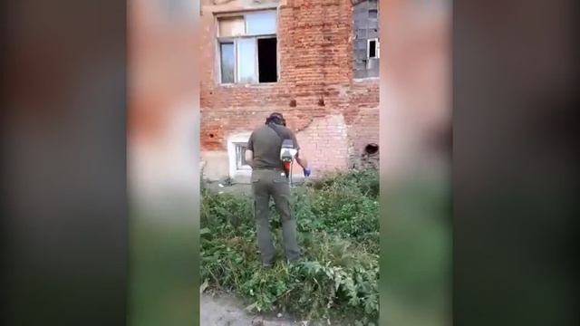 Уборка придомовой территории на ул.  Громобоя