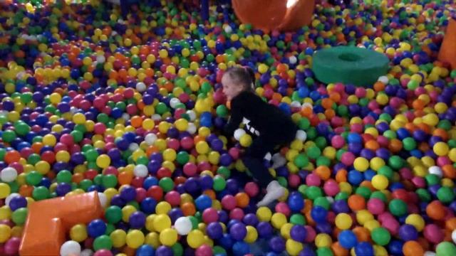 Большой парк аттракционов!!! / Big amusement park!!! смотреть онлайн