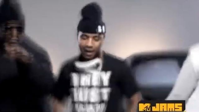 Lloyd Banks Ft Juelz Santana - Beamer Benz Or Bentley  2010 Official Video