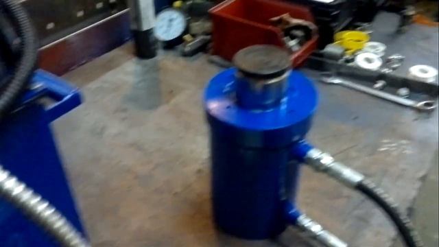 Принцип работы гидравлической насосной станции с двусторонним гидроцилиндром. смотреть онлайн