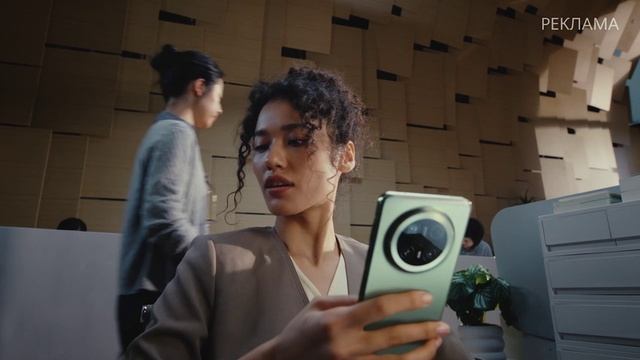 Реклама Huawei: Суперпрочное стекло 2-го поколения ультра реалистичная съемка 15 сек. 2 смотреть онлайн