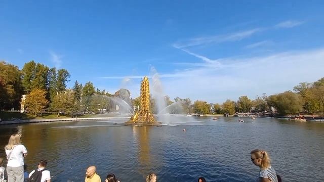 Гуляем в парке ВДНХ. Лето 2023. смотреть онлайн
