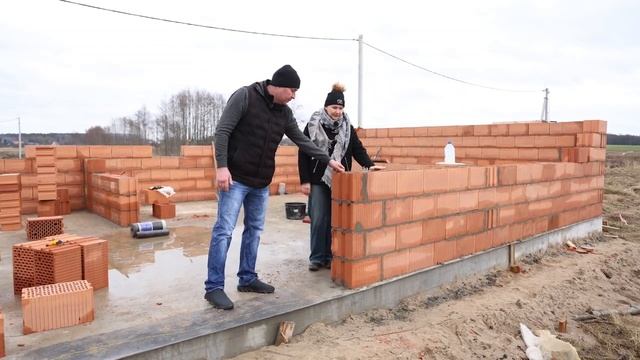 Дом общей площадью 111м2 (3 спальни) Кладка стен.
