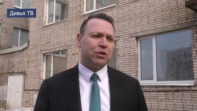 Тихвин с рабочим визитом посетил Александр Жарков смотреть онлайн