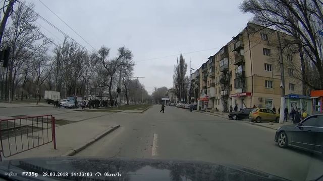 А светофор-то красным горит..., 28 березня 2018 р. смотреть онлайн