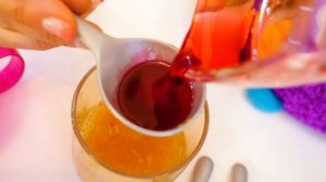 Мармеладные мишки - видео рецепты для детей. Готовим вместе с Машей Капуки Кануки и игрушками