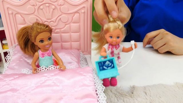 Почему Челси не любит цветы? ТойКлаб и доктор Штеффи проводят обследование! Видео игры во врача смотреть онлайн