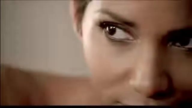 Halle Berry - Reveal (parfum) смотреть онлайн