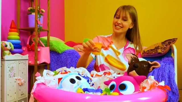 Шоколадка устроила бумажную вечеринку в бассейне! Игры Плей До в видео для девочек Как мама смотреть онлайн