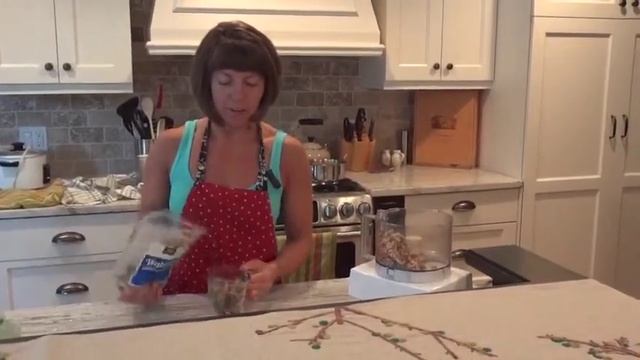 Veggie Burgers And Watermelon Blueberry Salsa смотреть онлайн