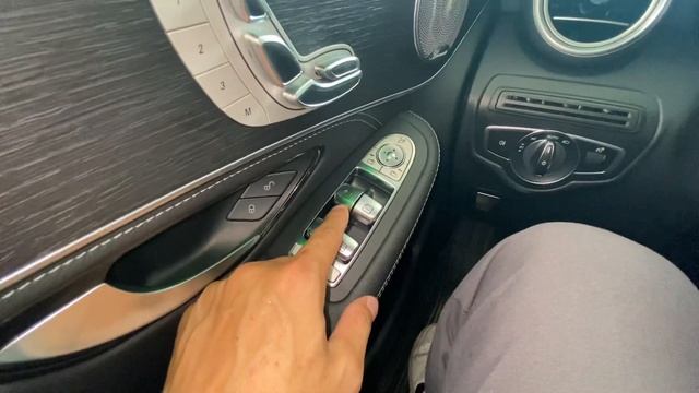 Mercedes Benz GLC300 4matic Siêu lướt đời 2020, rẻ hơn 400tr khi mua xe mới! смотреть онлайн