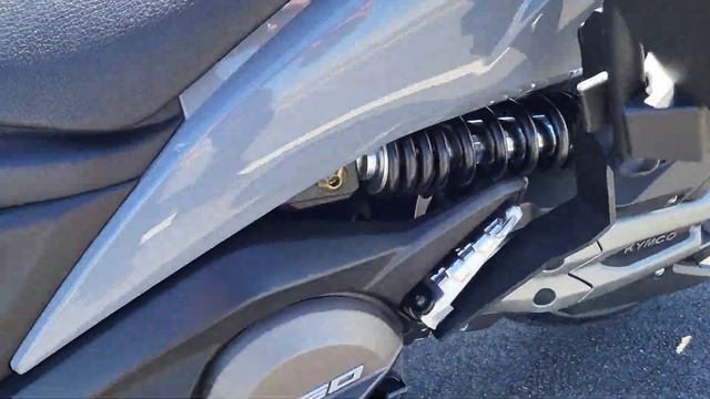 SHAD cases for Kymco AK 550. USA смотреть онлайн
