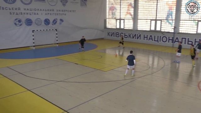 Який з двох голів красивіше смотреть онлайн