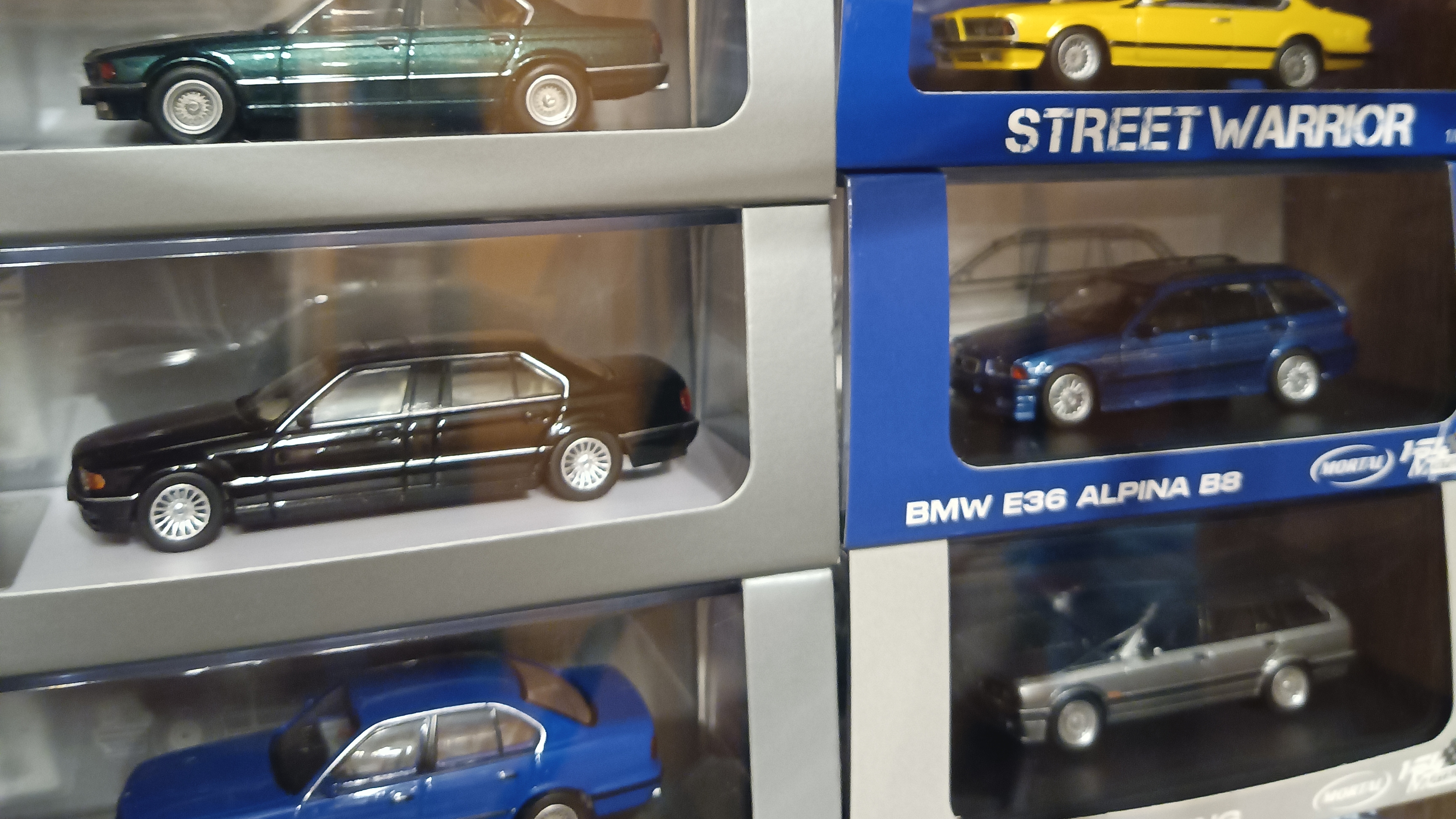 BMW коллекция в 64 масштабе. смотреть онлайн