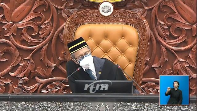 Dewan Hura Hara Bila Ahli Parlimen Pembangkang Bertikam Lidah Dengan Spekaer смотреть онлайн
