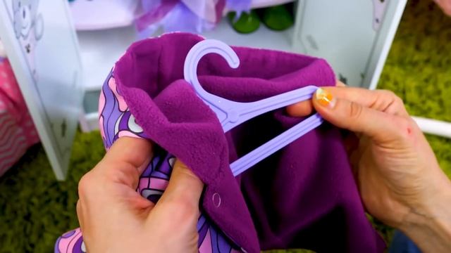 Видео игры - Кукла БЕБИ АНАБЕЛЬ вернулась с прогулки и готовится ко сну! Игры в дочки матери смотреть онлайн