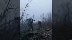 Бойцы отряда «Черная мамба» 252-го мотострел.полка стреляют из ручного противотанкового гранатомета
