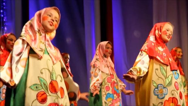 ПРАЗДНИЧНЫЙ Full HD МИКС ПОСВЯЩЁННЫЙ дню России. смотреть онлайн