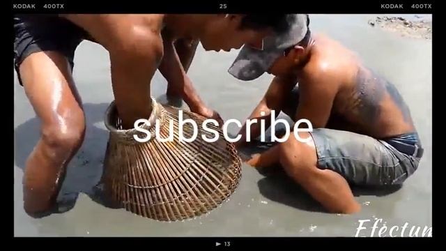 Hand fishing of two boys veray smart смотреть онлайн