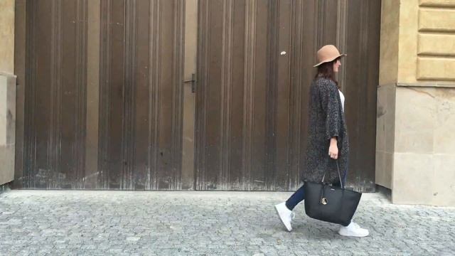 OUTFIT OF THE DAY: OVERSIZED CARDIGAN смотреть онлайн