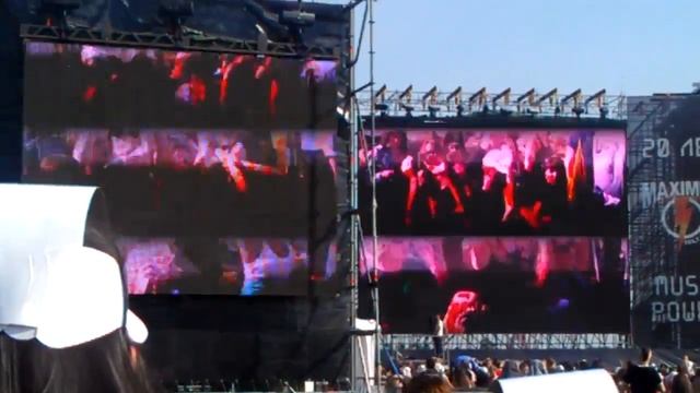 Travis - Sing " Maxidrom 2011 " Moscow смотреть онлайн