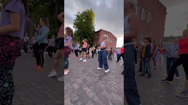 Зумба во Владимире, открытый класс на Георгиевской улице. zumbavovladimire.ru смотреть онлайн