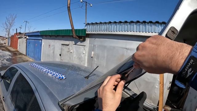 Замена газовых упоров на Skoda Octavia A5 !