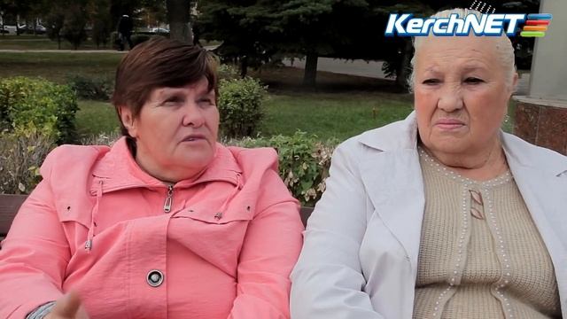 Керчане с вечера записывались для получения талона на прием в Госкомрегистр смотреть онлайн