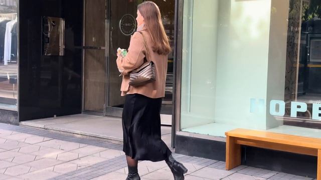 How Stockholmers dress in October | Autumn Street Style | Street Fashion In Stockholm смотреть онлайн