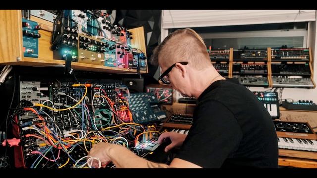 Cosmic Twilight (modular Synth Performance)