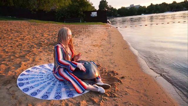 Beach relax music on steel hang drum handpan by Elena Khlibko смотреть онлайн