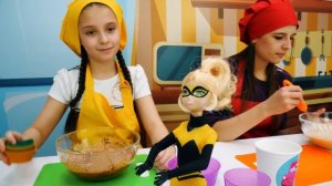 Леди Баг в кулинарном шоу. Блогеры  готовят лучше?