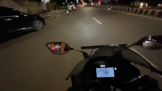 Moto Vlog with friends : Akota Bridge : R15 v4 vs Skoda Kushaq 🔥 смотреть онлайн