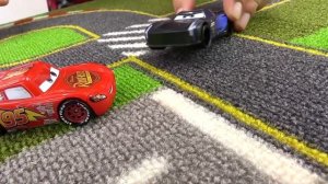 Мультики про машинки: двойник Молнии Маквина