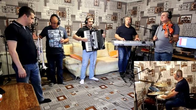 Гидер исен. Группа Бахчисарай и Эмиль Пашаев. Gider isen. Bahçasaray çalği taqimi ve Emil Pashaev. смотреть онлайн