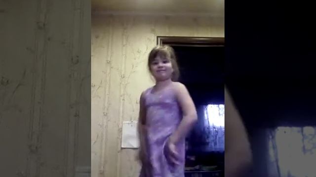 Я танцую под песню обезьяна съела два банана