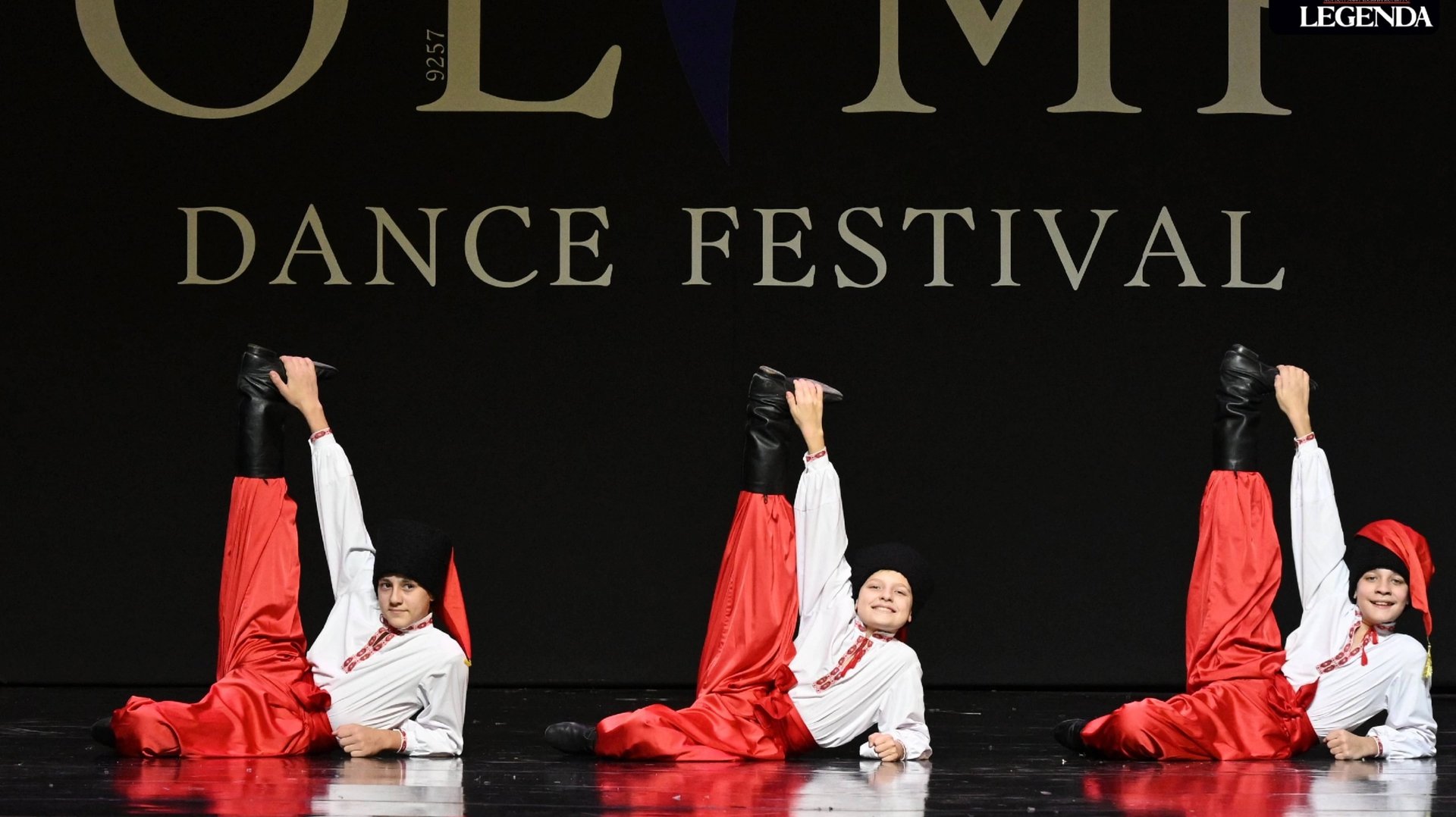 Шуточный танец "Ползунец" (постановка Клочков В.О., преподаватель Николаенко В.А.)