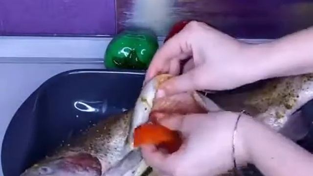 Запеченная форель с овощами