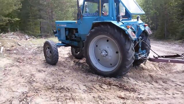 МТЗ - 82 и МТЗ 82.01 с КУНОМ смотреть онлайн