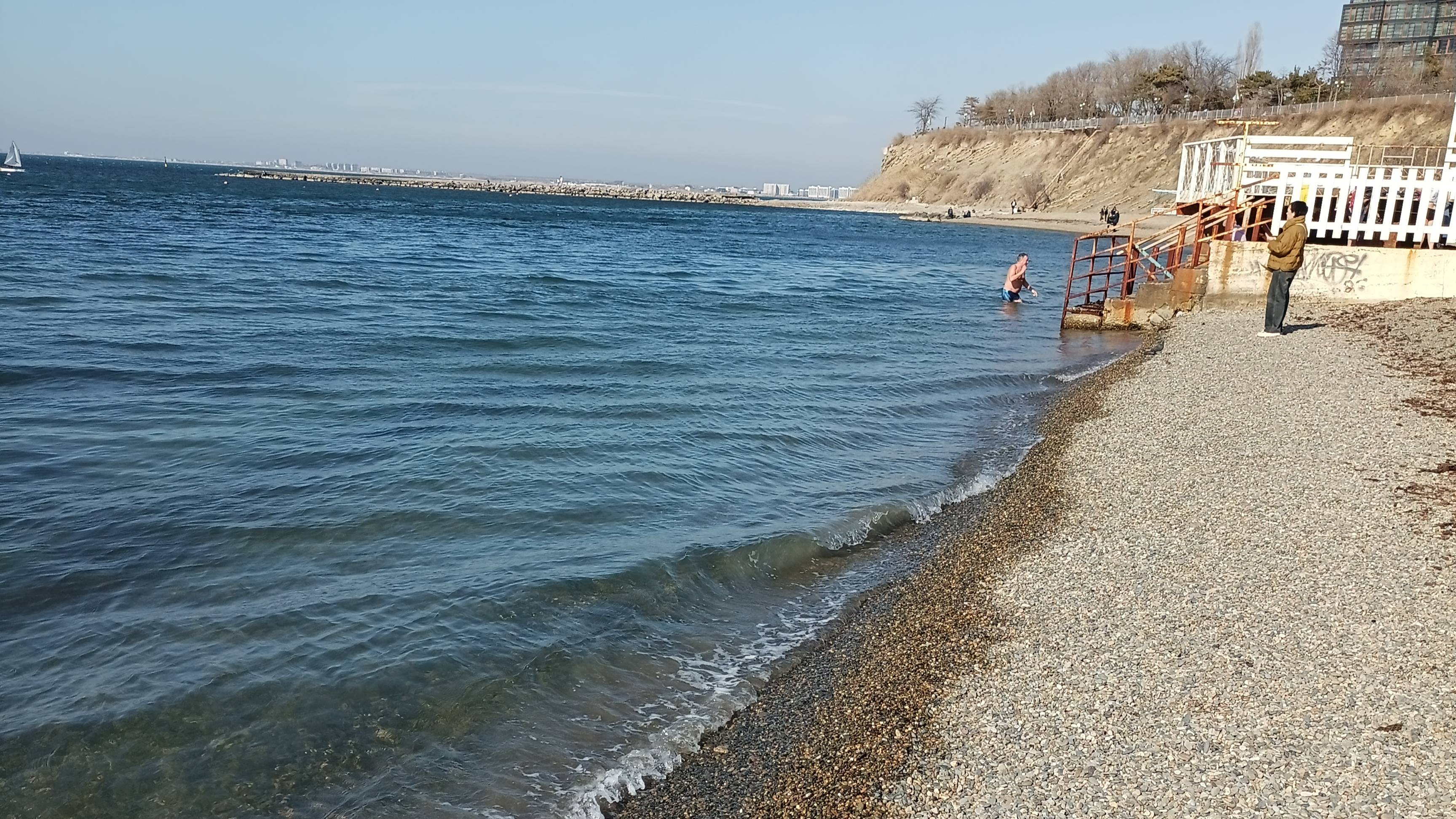 Анапа 08 марта 2025 - пляж "Высокий берег" смотреть онлайн