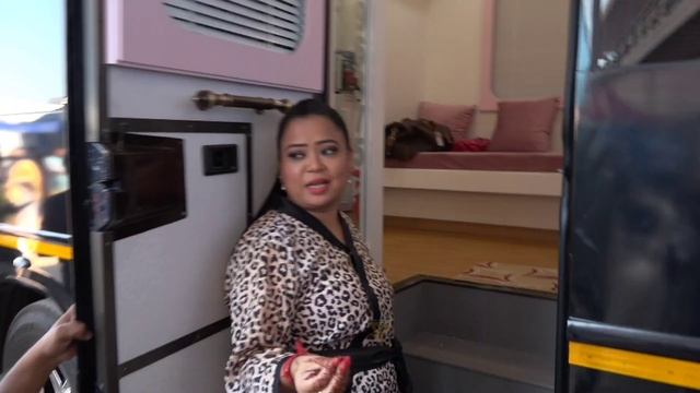 भारती जी सिर्फ ५ मिनट में वापस आओ 🤪💕 смотреть онлайн