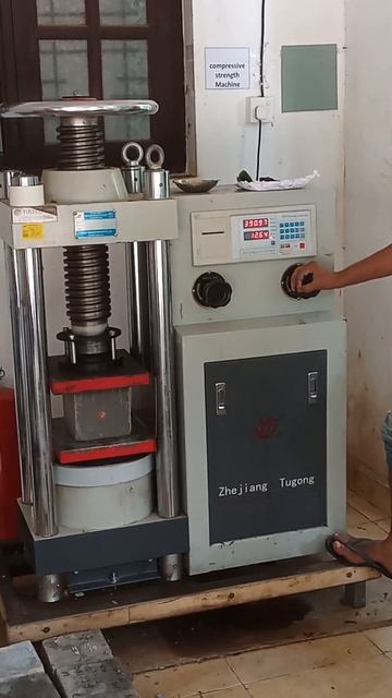 Concrete Cube Compressive Strength-testing #concrete #concretetesting #construction смотреть онлайн