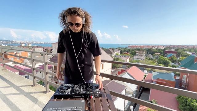 Andrew Hundred - Set #2 | Art-Chalet, Gelendzhik, Black Sea. Progressive House Mix. 1080p.
