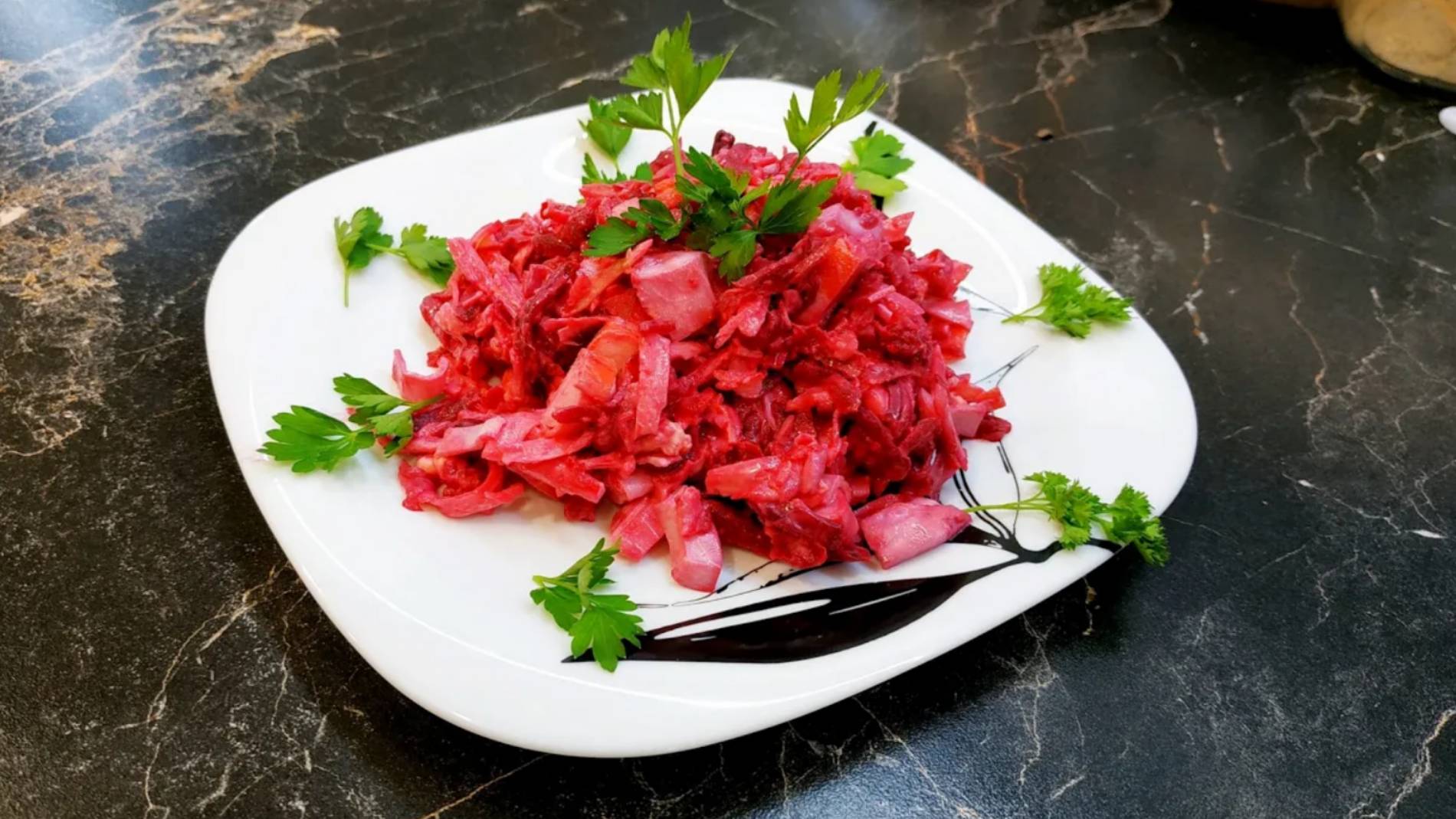 Салат ВЕЧЕРНИЕ СУМЕРКИ. Рецепт салата со свеклой. Салат с крабовыми палочками. смотреть онлайн