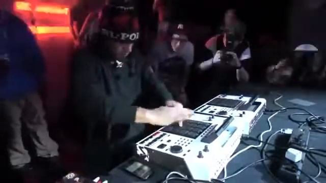 САМЫЙ БЫСТРЫЙ ДИДЖЕЙ 2015 ГОДА.САМЫЙ БЫСТРЫЙ В МИРЕ ДИДЖЕЙ.THE FASTEST DJ OF 2015.WORLD'S FASTEST D смотреть онлайн