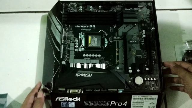 UNBOXING | Mainboard Asrock B360M Pro4 смотреть онлайн