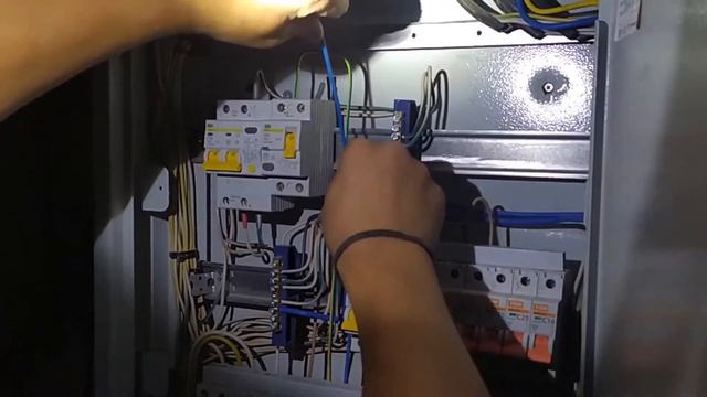 Ноли на ДИФавтоматах смотреть онлайн