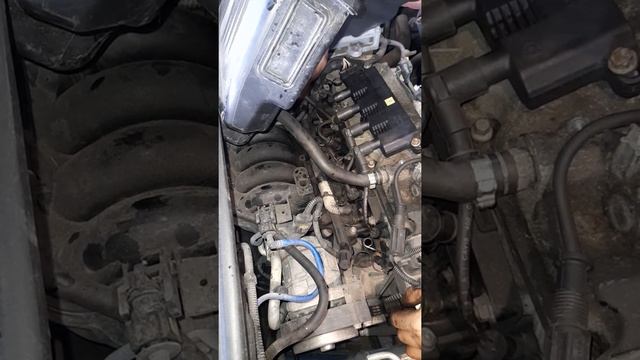 change spark plug/air filter/oil filter 09 Fiat Punto part#1 смотреть онлайн