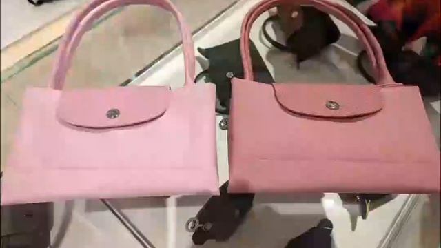Longchamp Le Pliage Collection Review - FW 2023 смотреть онлайн