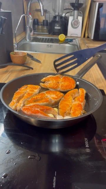 ФОРЕЛЬ с брокколи и цветной #вкусно #гарикжарит #cooking #рецепты #еда #рецепт #ужин #обеды #обед